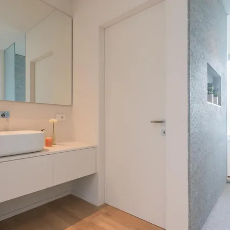 Valarin Elite By Rent Villa Vercana